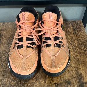 Men’s KD basketball shoes- 8.5